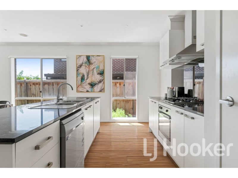 18 Stevenson Drive, Williams Landing VIC 3027