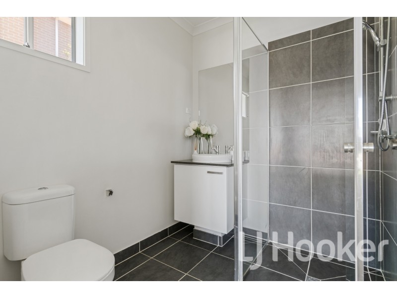 18 Stevenson Drive, Williams Landing VIC 3027