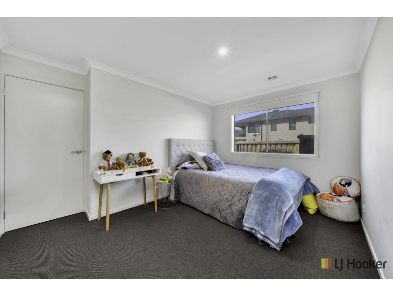 10 Bensonhurst Parade, Point Cook VIC 3030