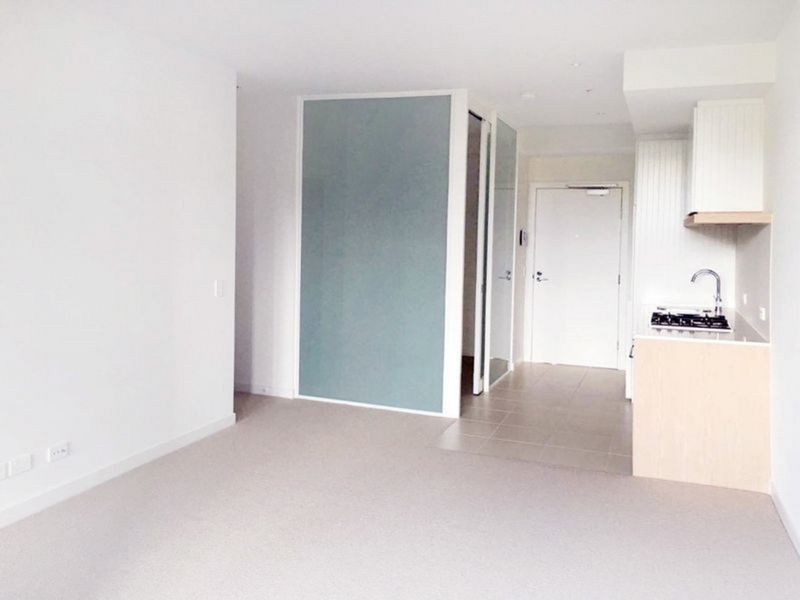 102/8 Station Street, Caulfield North VIC 3161