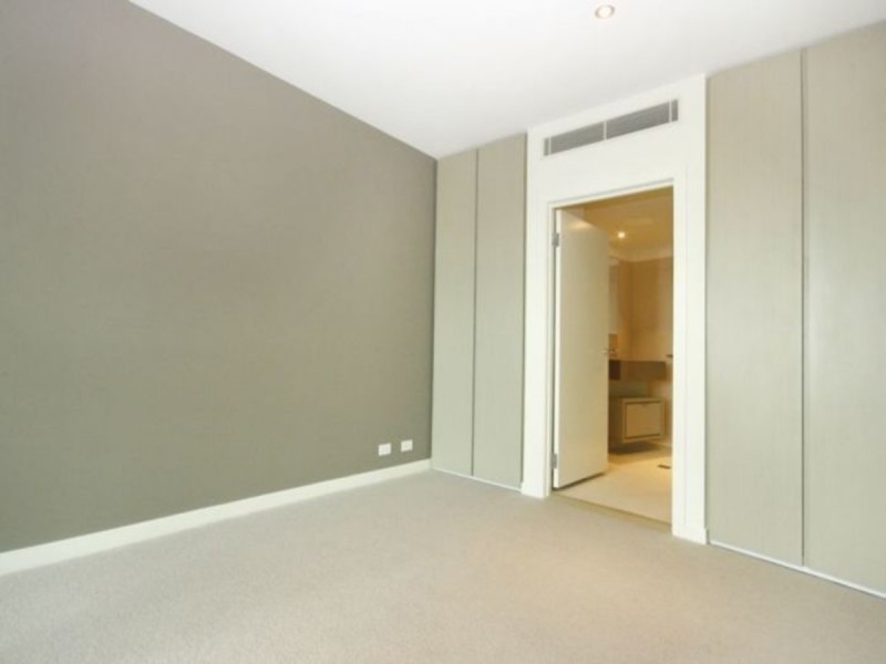 1301/9 Waterside Place, Docklands VIC 3008