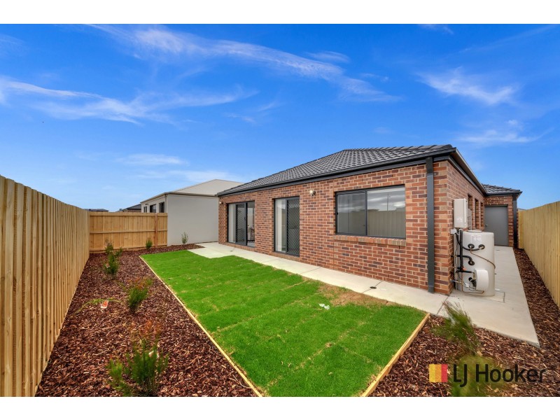 18 Isla Street, Tarneit VIC 3029
