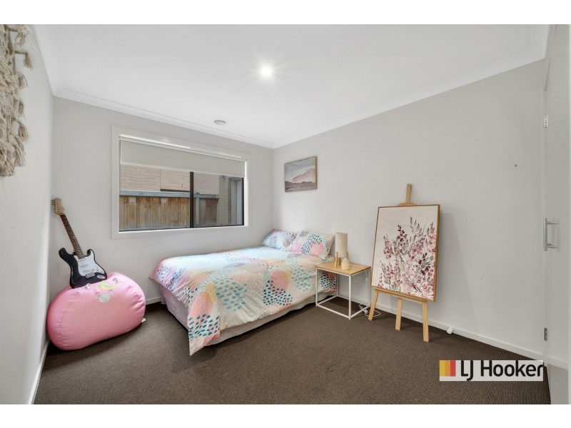 12 Jamaica Street, Point Cook VIC 3030