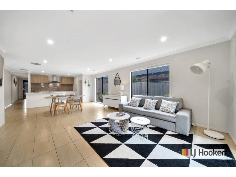 12 Jamaica Street, Point Cook VIC 3030