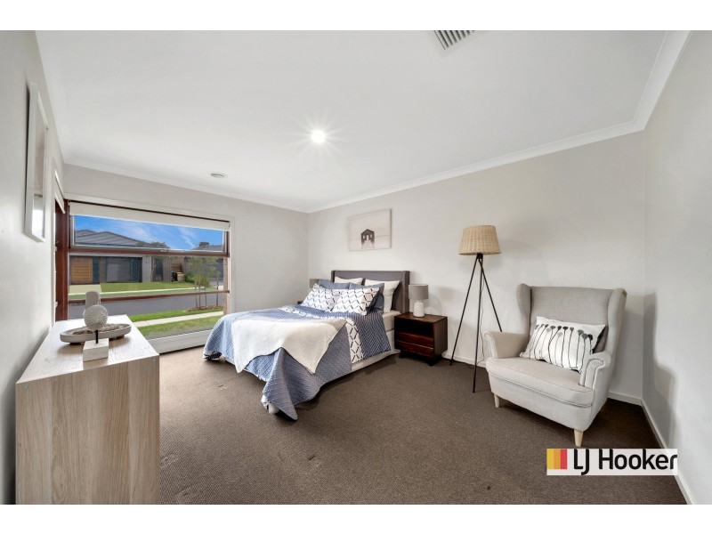 12 Jamaica Street, Point Cook VIC 3030