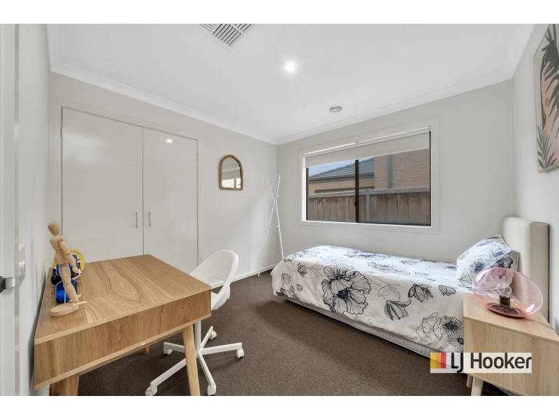 12 Jamaica Street, Point Cook VIC 3030