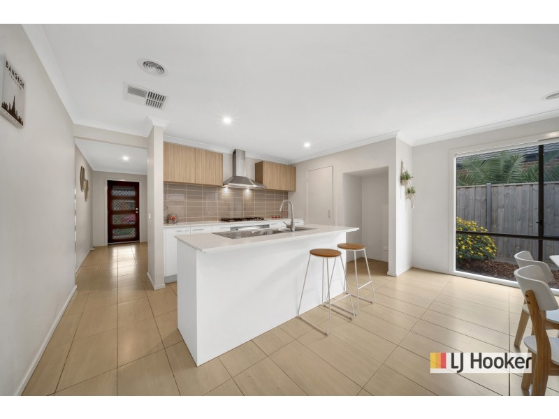 12 Jamaica Street, Point Cook VIC 3030