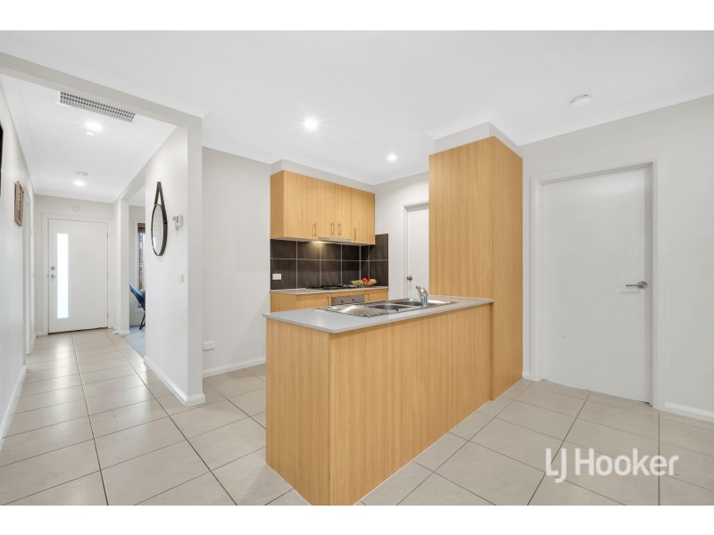 14 Hayward Street, Point Cook VIC 3030