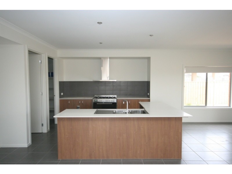 12 Solero Parade, Point Cook VIC 3030