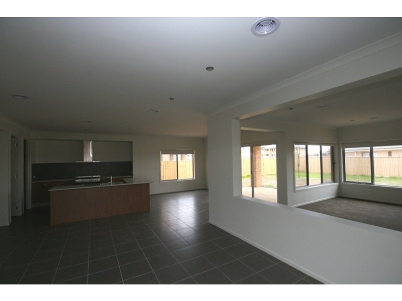 12 Solero Parade, Point Cook VIC 3030