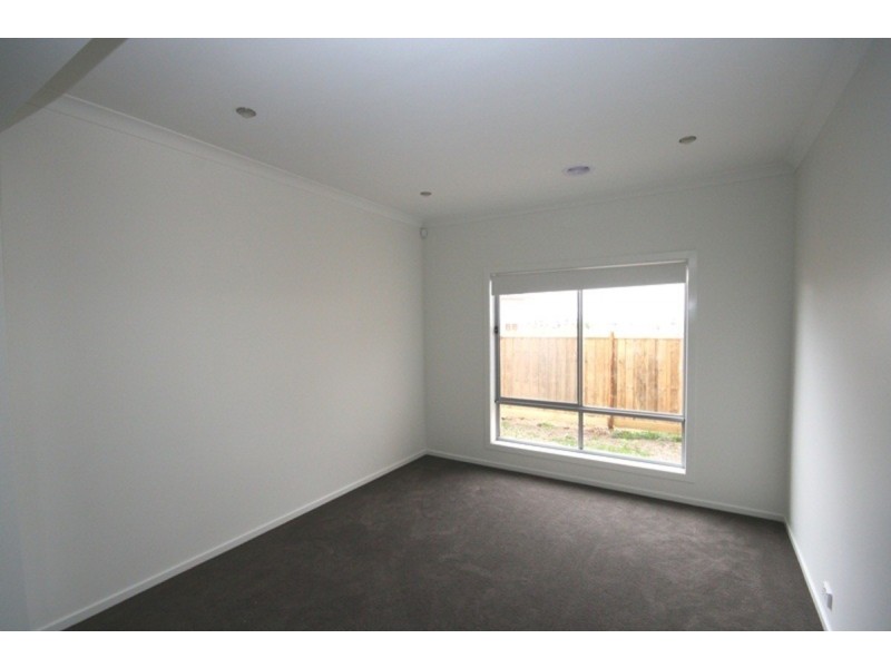 12 Solero Parade, Point Cook VIC 3030