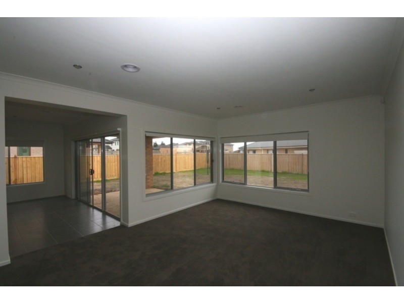 12 Solero Parade, Point Cook VIC 3030