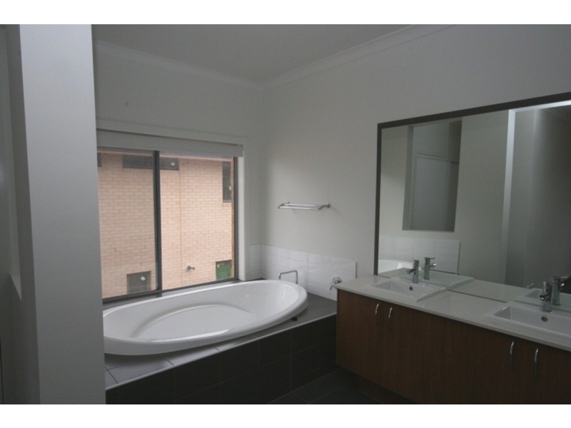 12 Solero Parade, Point Cook VIC 3030