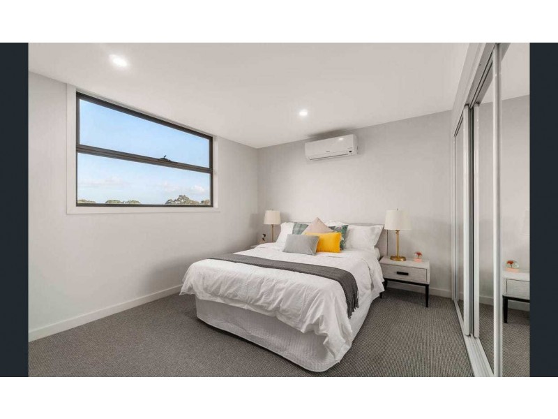 15 Kintore Crescent, Box Hill VIC 3128