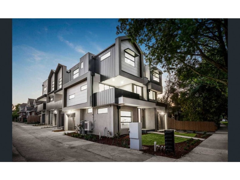 15 Kintore Crescent, Box Hill VIC 3128