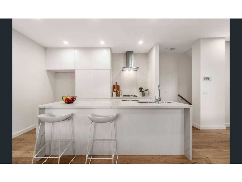 15 Kintore Crescent, Box Hill VIC 3128