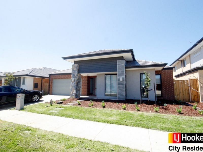 11 Balbo Way, Williams Landing VIC 3027