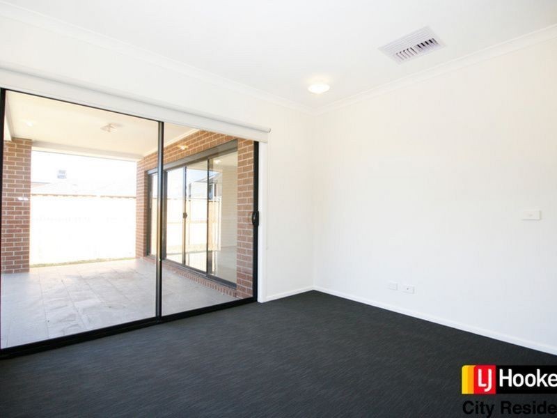 11 Balbo Way, Williams Landing VIC 3027