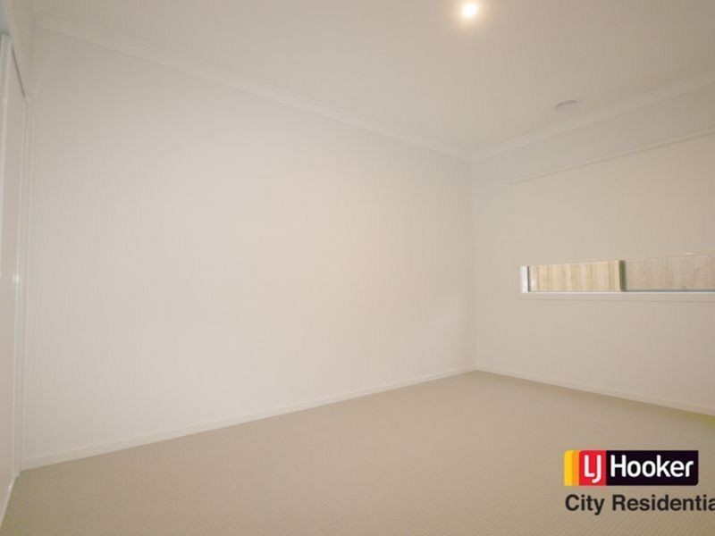 75 Bondi Parade, Point Cook VIC 3030