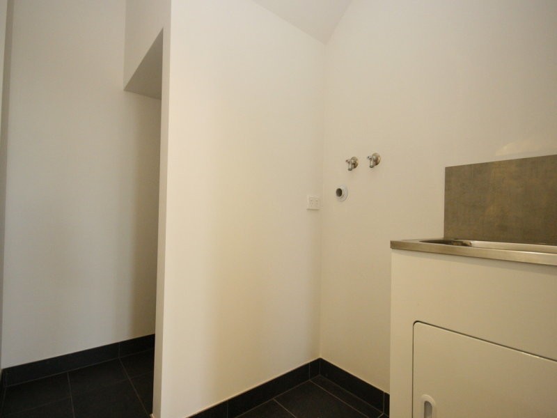 1/5 Annafee Avenue, Keysborough VIC 3173