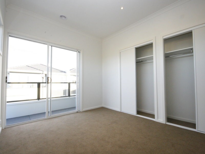 1/5 Annafee Avenue, Keysborough VIC 3173