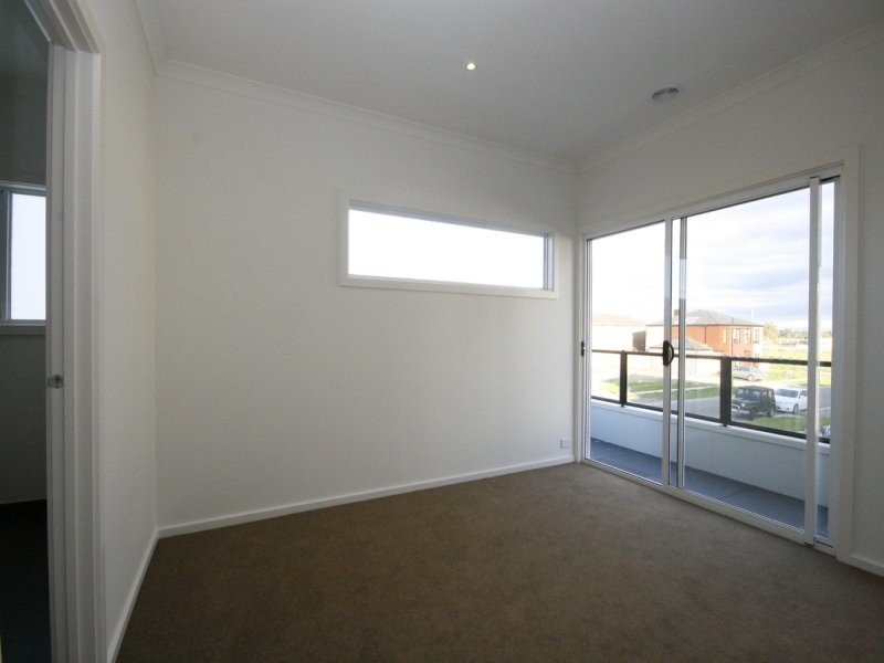 1/5 Annafee Avenue, Keysborough VIC 3173