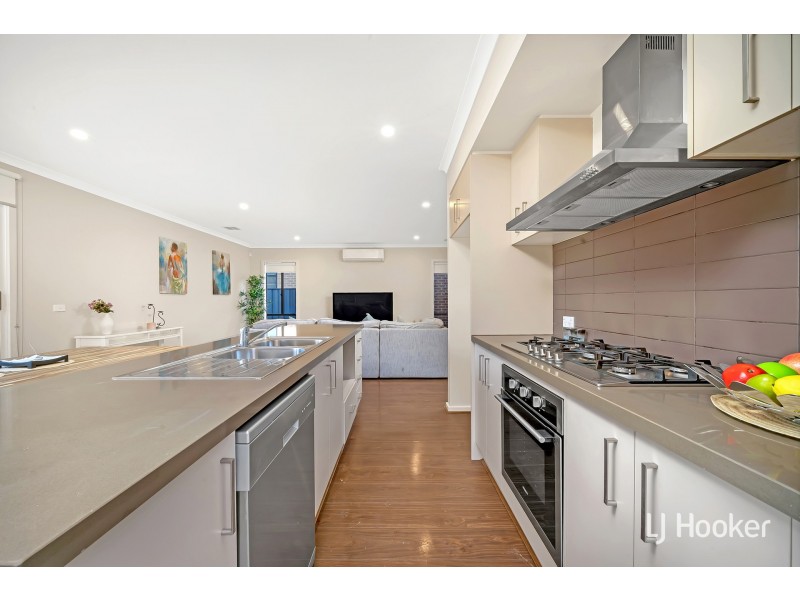 9 Betinick Road, Truganina VIC 3029