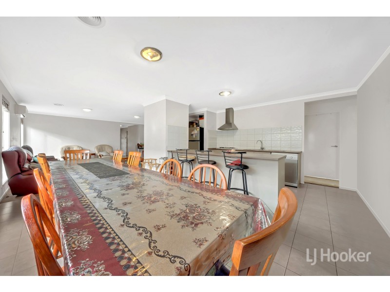 10 Warunda Parade, Point Cook VIC 3030