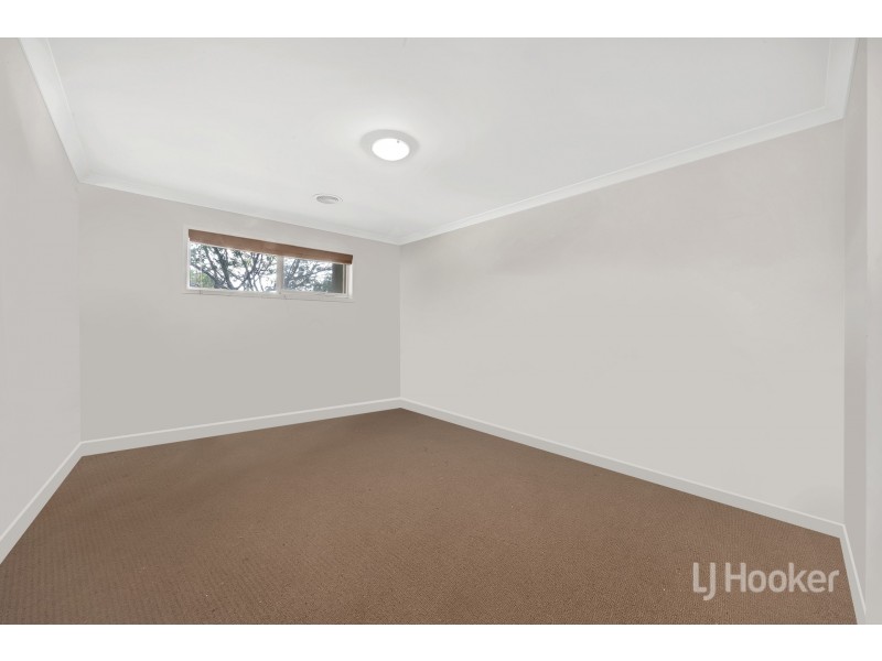 10 Warunda Parade, Point Cook VIC 3030