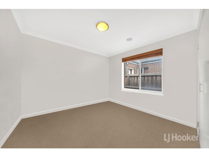 10 Warunda Parade, Point Cook VIC 3030