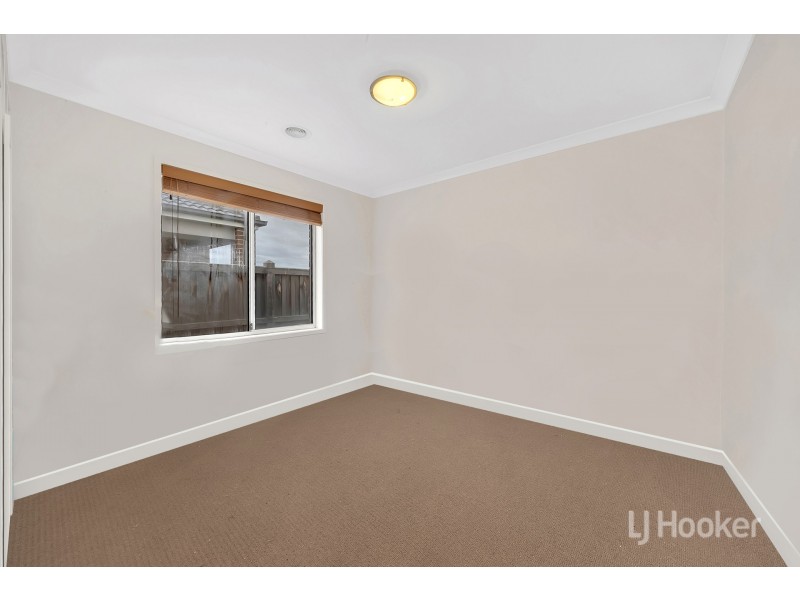 10 Warunda Parade, Point Cook VIC 3030