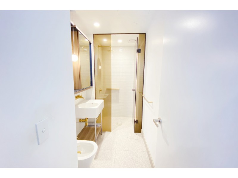 2008/160 Victoria Street, Carlton VIC 3053