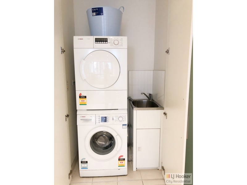 1310/120 A’beckett Street, Melbourne VIC 3000