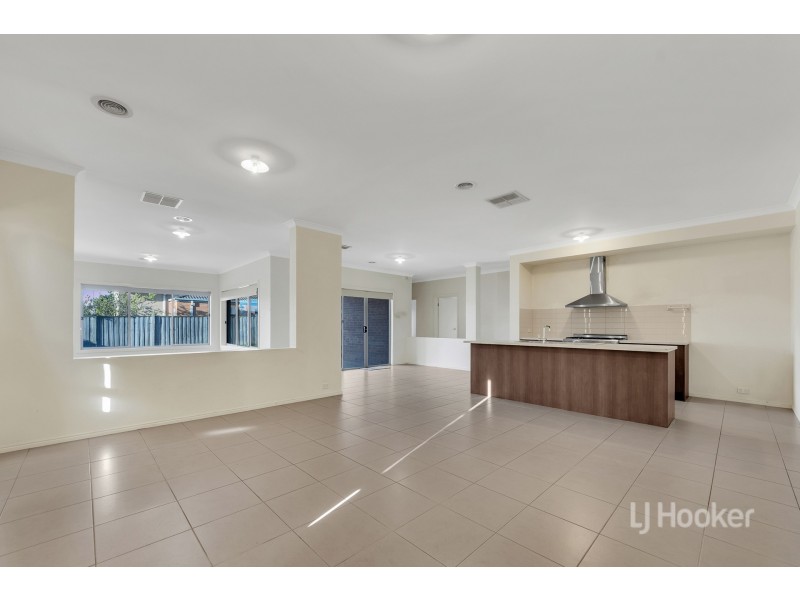 82 Fongeo Drive, Point Cook VIC 3030