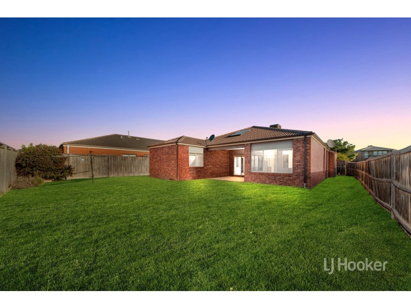 82 Fongeo Drive, Point Cook VIC 3030