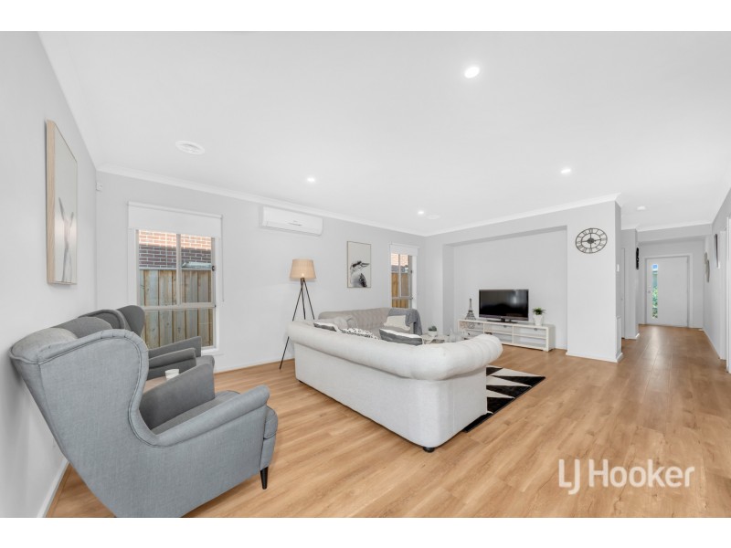 76 Evesham Drive, Point Cook VIC 3030