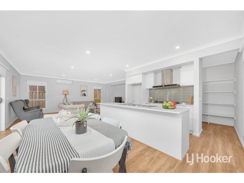 76 Evesham Drive, Point Cook VIC 3030