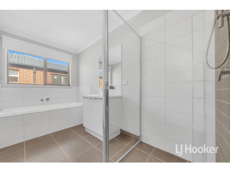 76 Evesham Drive, Point Cook VIC 3030