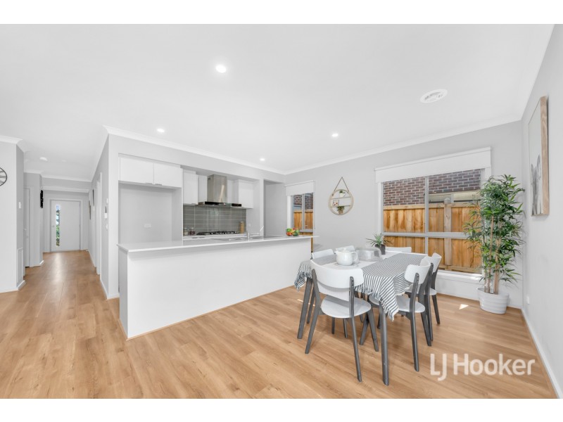 76 Evesham Drive, Point Cook VIC 3030
