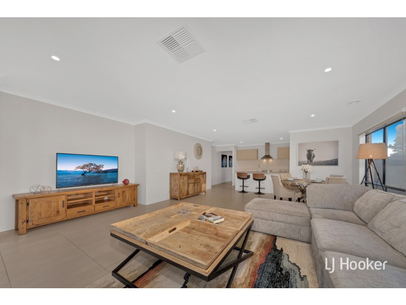 75 Bondi Parade, Point Cook VIC 3030