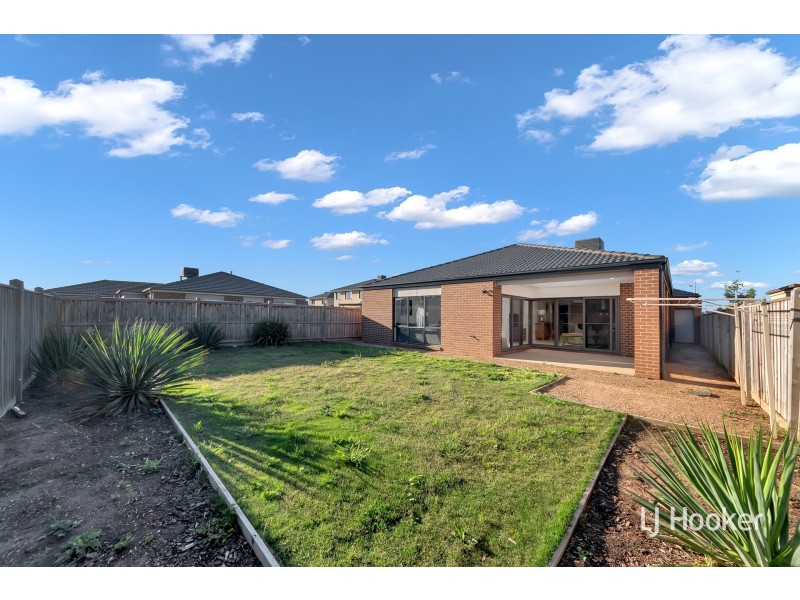 75 Bondi Parade, Point Cook VIC 3030