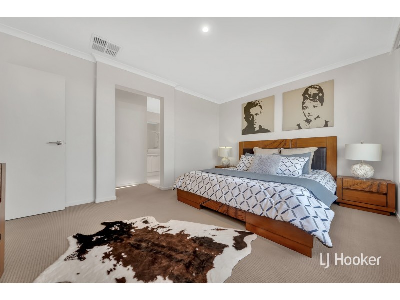 75 Bondi Parade, Point Cook VIC 3030