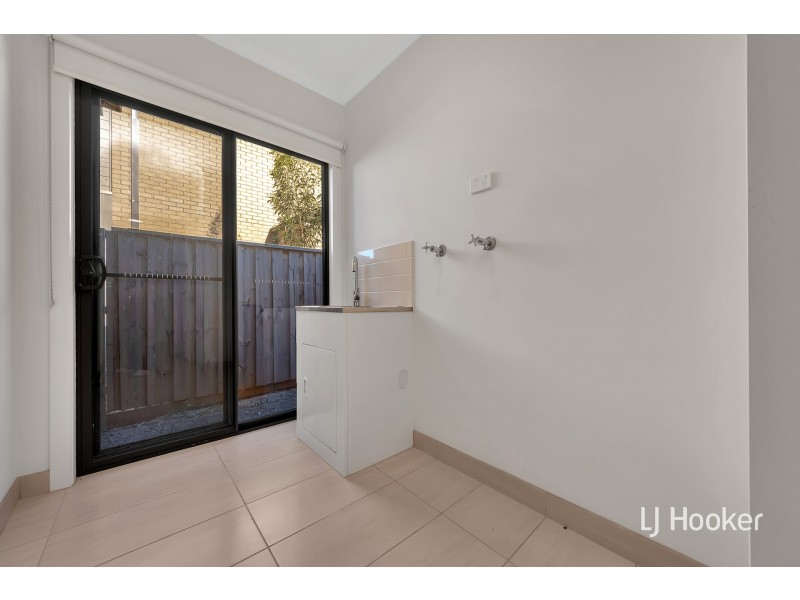 75 Bondi Parade, Point Cook VIC 3030