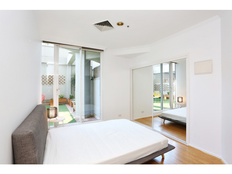 18/28-32 Southgate Avenue, Southbank VIC 3006