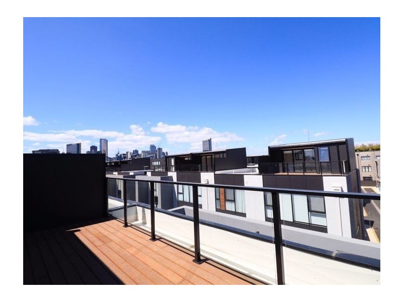 27 Kitchen Road, Port Melbourne VIC 3207
