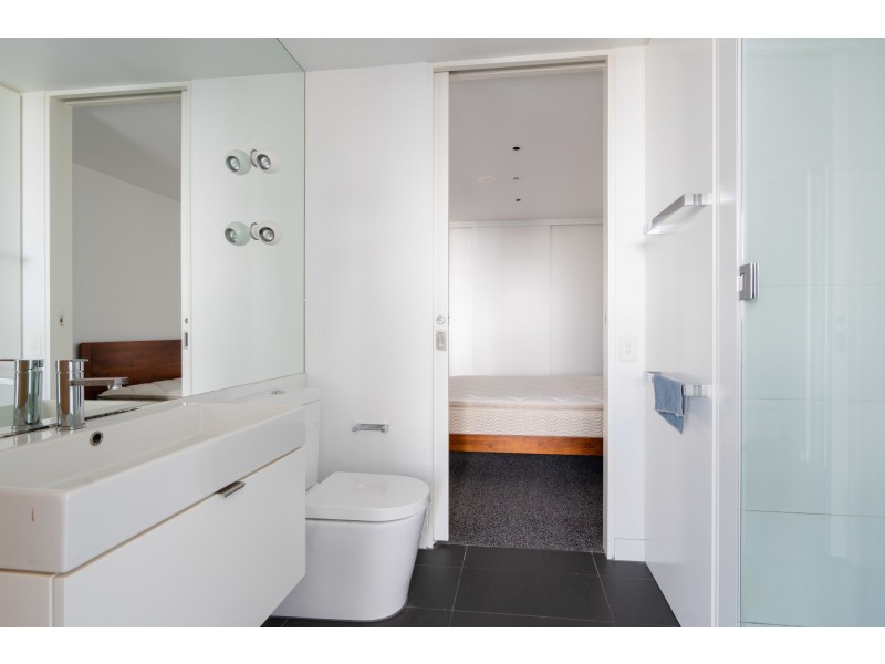 2013/35-39 Conventry Street, Southbank VIC 3006