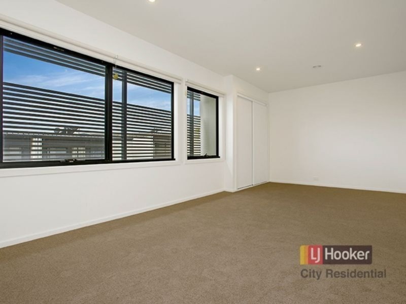 7 Yarra Bing Crescent, Burwood VIC 3125