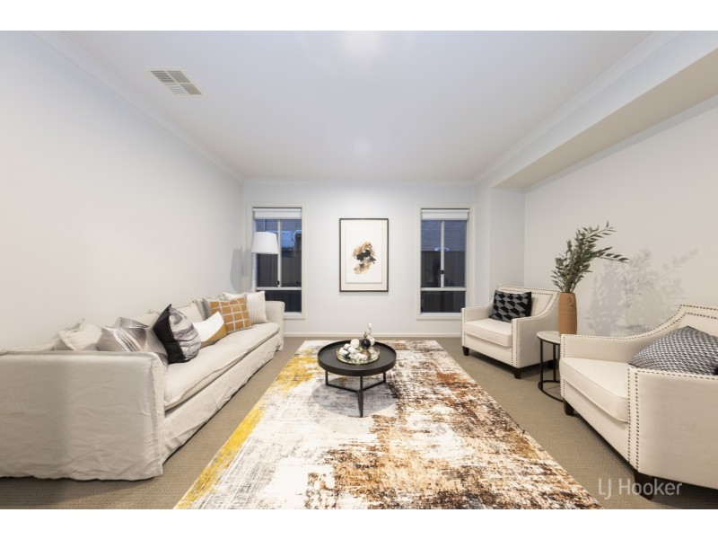 11 Chartwell Avenue, Truganina VIC 3029