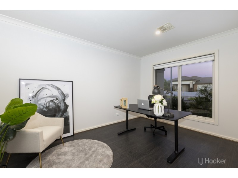 11 Chartwell Avenue, Truganina VIC 3029