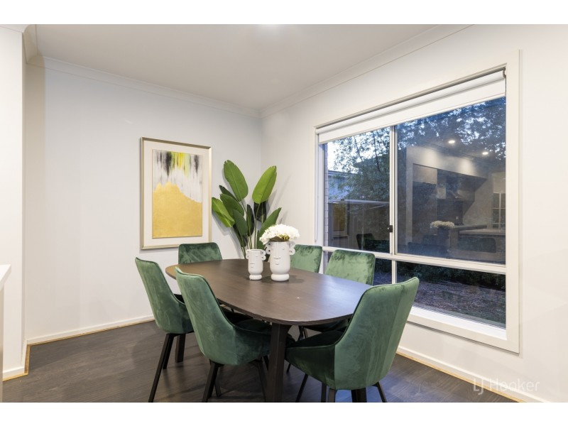 11 Chartwell Avenue, Truganina VIC 3029